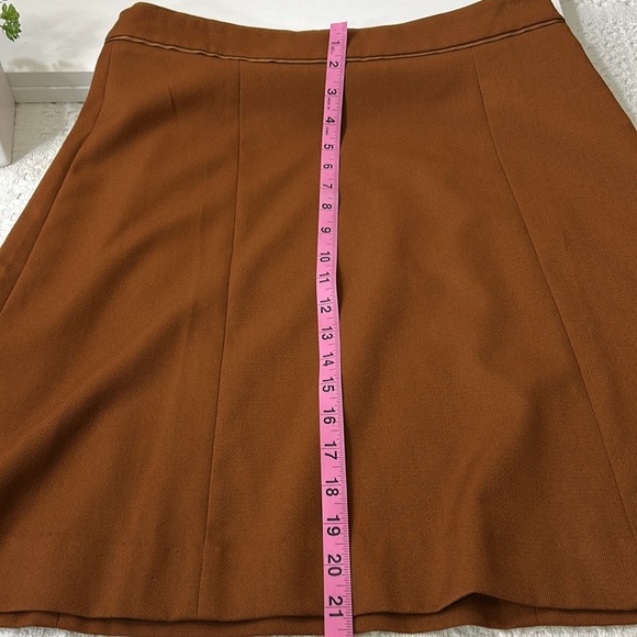 Forever 21‎ Classic camel color mini skirt with lining size large - Picture 7 of 9